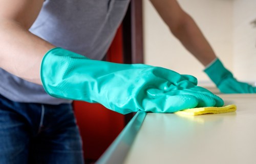 Dust and allergen removal from a mattress surface